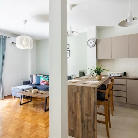Astrea 1- Bedroom In