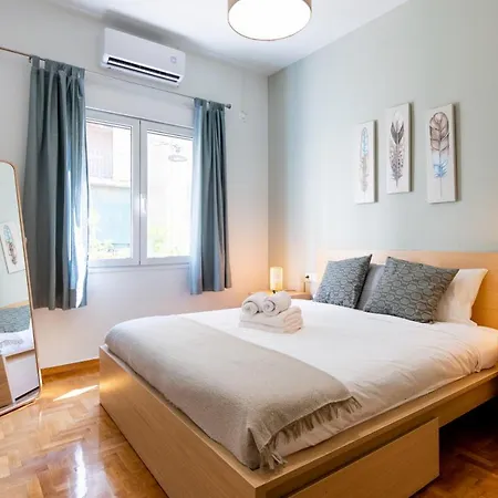 Astrea 1- Bedroom In *